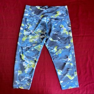 LIKE NEW Adidas Cropped Yoga Leggings